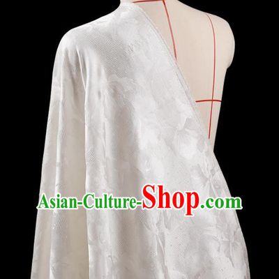 Traditional Asian Chinese Handmade Embroidery Leaf Jacquard Weave Coat Silk Tapestry White Fabric Drapery, Top Grade Nanjing Brocade Ancient Costume Cheongsam Cloth Material