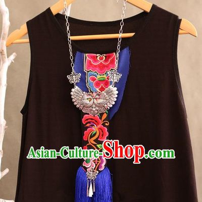 Traditional Handmade Chinese National Miao Nationality Silver Embroidery Tassel Necklace for Women