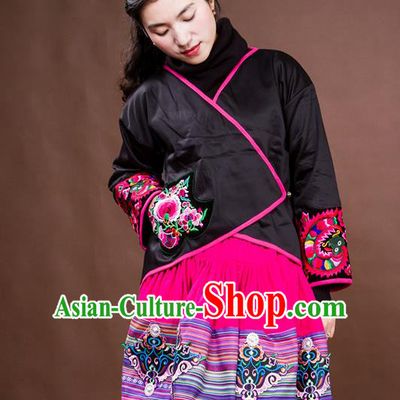Traditional Chinese National Costume Pleated Skirt, Elegant Hanfu China Miao Nationality Embroidered Short Skirt for Women