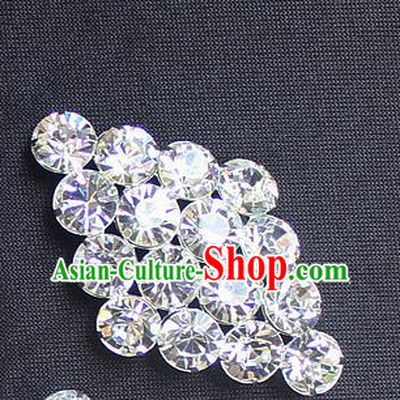 Traditional China Beijing Opera Young Lady Jewelry Accessories Collar Brooch, Ancient Chinese Peking Opera Hua Tan Diva Crystal Rhombus Breastpin