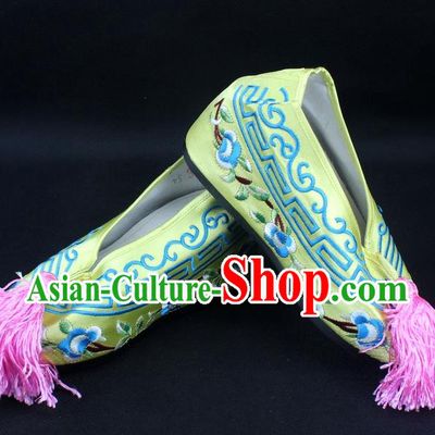 Traditional China Beijing Opera Hua Tan Diva Embroidered Shoes, Ancient Chinese Peking Opera Young Lady Princess Yellow Blood Stained Shoes