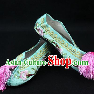 Traditional China Beijing Opera Hua Tan Embroidered Light Green Shoes, Ancient Chinese Peking Opera Young Lady Diva Princess Blood Stained Shoes