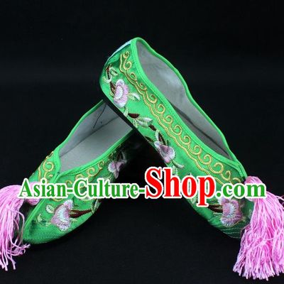 Traditional China Beijing Opera Hua Tan Embroidered Green Shoes, Ancient Chinese Peking Opera Young Lady Diva Princess Blood Stained Shoes