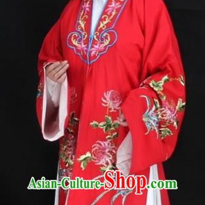 Traditional China Beijing Opera Young Lady Hua Tan Costume Red Embroidered Cape, Ancient Chinese Peking Opera Female Diva Embroidery Chrysanthemum Dress Clothing