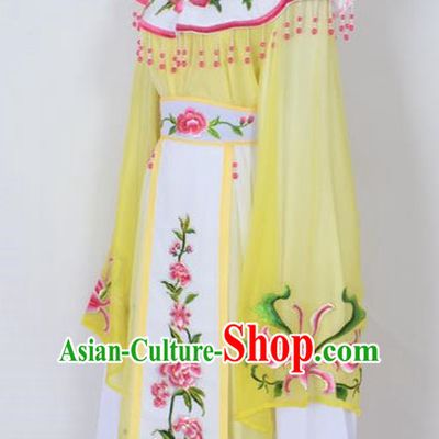 Traditional Chinese Professional Peking Opera Young Lady Princess Costume Yellow Embroidery Peony Dress, China Beijing Opera Diva Hua Tan Embroidered Cloud Shoulder Clothing