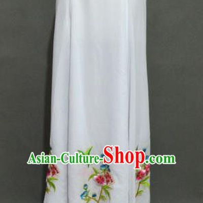 Traditional Chinese Professional Peking Opera Young Women Costume White Half Dress, China Beijing Opera Diva Hua Tan Embroidered Bust Skirt Clothing