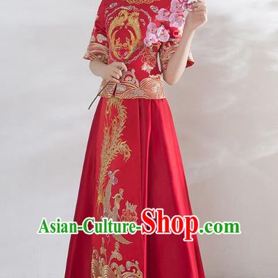 Traditional Ancient Chinese Wedding Costume Middle Sleeve Xiuhe Suits, Chinese Style Wedding Dress Red Restoring Longfeng Dragon and Phoenix Flown Bride Toast Cheongsam for Women