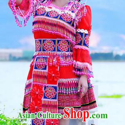 Traditional Chinese Miao Nationality Wedding Costume, Hmong Young Lady Folk Dance Ethnic Red Pleated Dress, Chinese Minority Nationality Embroidery Clothing for Women