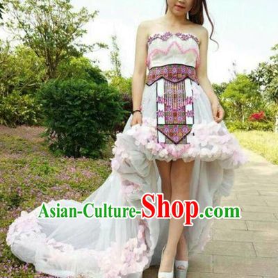Traditional Chinese Miao Nationality Costume and Headwear, Hmong Folk Dance Ethnic Beads Tassel White Dress, Chinese Minority Nationality Embroidery Clothing for Women
