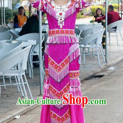 Traditional Chinese Miao Nationality Wedding Bride Costume Rosy Tassel Long Pleated Skirt, Hmong Folk Dance Ethnic Chinese Minority Nationality Embroidery Clothing for Women