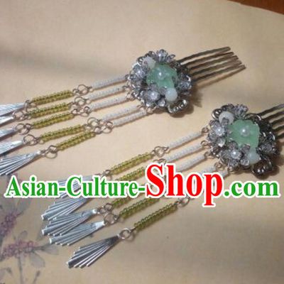 Traditional Handmade Chinese Ancient Classical Hanfu Hair Accessories Hairpins Green Bead Hair Comb, Princess Headpiece Palace Lady Tassel Step Shake Hair Stick for Women
