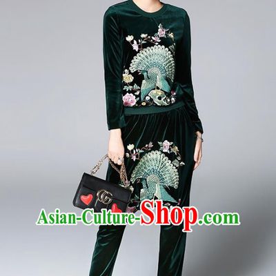 Traditional Top Grade Asian Chinese Costumes Classical Embroidery Shirt and Pants, China National Green Pleuche Suit for Women
