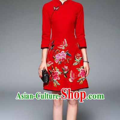Top Grade Asian Chinese Costumes Classical Embroidery Butterfly Flowers Cheongsam, Traditional China National Middle Sleeve Chirpaur Dress Red Qipao for Women