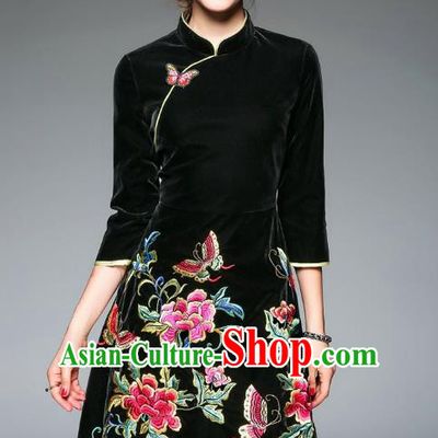 Top Grade Asian Chinese Costumes Classical Embroidery Butterfly Flowers Cheongsam, Traditional China National Middle Sleeve Chirpaur Dress Black Qipao for Women