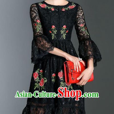 Top Grade Asian Chinese Costumes Classical Embroidery Lace Mandarin Sleeve Dress, Traditional China National Embroidered Clothing for Women