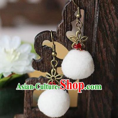 Chinese Handmade Classical Accessories Hanfu White Venonat Earrings, China Xiuhe Suit Wedding Eardrop for Women