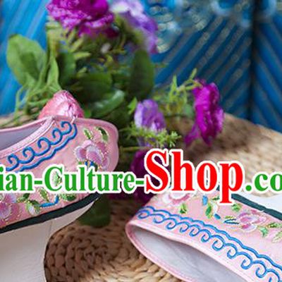 Traditional Chinese Qing Dynasty Princess Pink Embroidered Shoes Saucers, China Ancient Manchu Palace Lady Blood Stained Shoes for Women