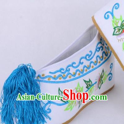 Traditional Beijing Opera Diva White Satin Embroidered Shoes Cloth Shoes, Ancient Chinese Peking Opera Hua Tan Princess Blood Stained Shoes
