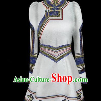 Traditional Chinese Mongol Nationality Wedding Costume Female White Ombre Lace Mongolian Robe, Chinese Mongolian Minority Nationality Princess Embroidery Costume for Women