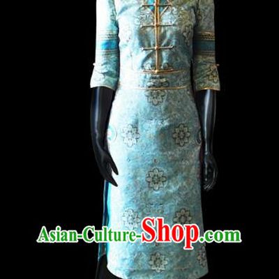 Traditional Chinese Mongol Nationality Dance Costume Female Mongolian Robe, Chinese Mongolian Minority Nationality Embroidery Clothing for Women