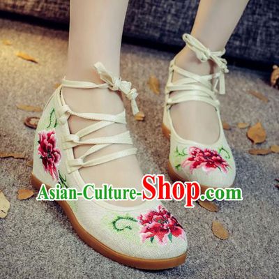 Traditional Chinese National Hanfu White Wedge Heel Embroidered Shoes, China Princess Embroidery Peony Shoes for Women