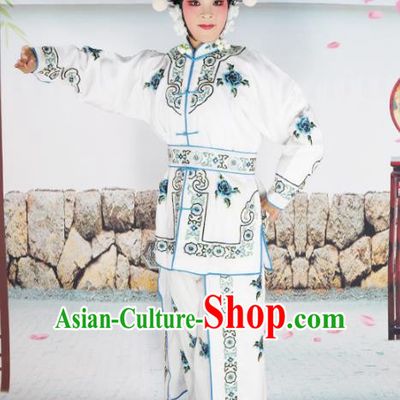Chinese Beijing Opera Female Swordplay White Embroidered Costume, China Peking Opera Blues Warrior Embroidery Gwanbok Clothing