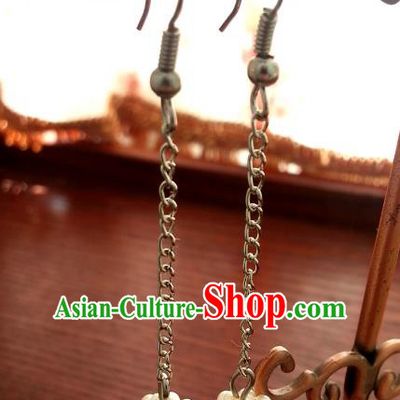 Traditional Chinese Handmade Classical Pearls Eardrop Ancient Palace Queen Hanfu Earrings for Women