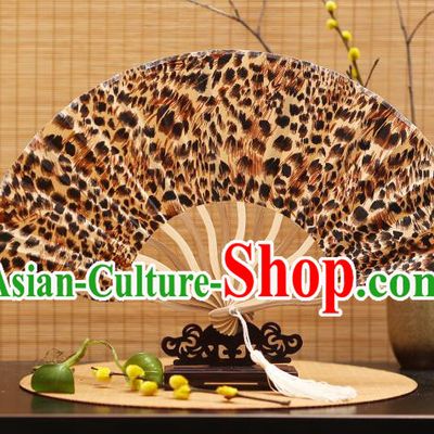 Traditional Chinese Crafts Printing Leopard Silk Folding Fan Sensu Fans for Women