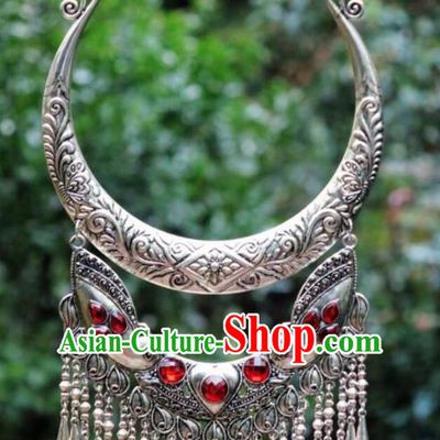 Chinese Traditional Miao Nationality Accessories Red Necklace Longevity Lock for Women
