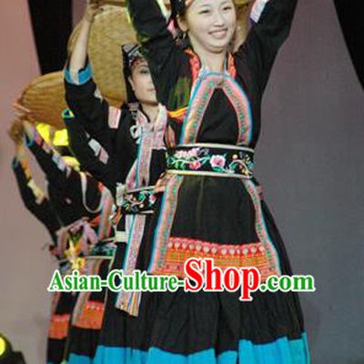 Chinese Traditional Bu Yi Nationality Costume Folk Dance Ethnic Clothing for Women