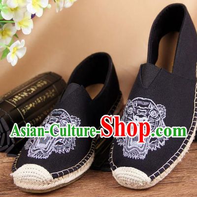 Chinese National Shoes Traditional Black Cloth Shoes Embroidery Tiger Shoes for Men