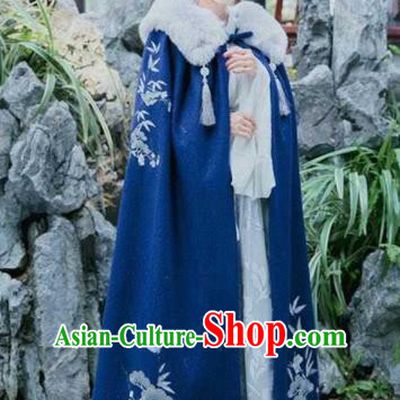 Traditional Chinese Ancient Han Dynasty Swordswoman Embroidered Navy Cloak for Women