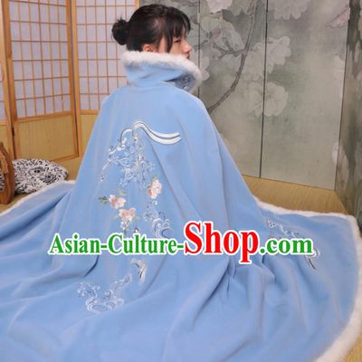 Chinese Ancient Ming Dynasty Princess Costume Embroidered Blue Cloak for Women