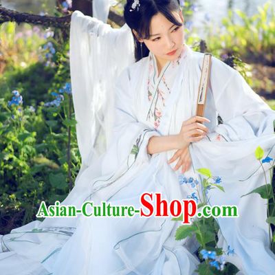 Chinese Traditional Ancient Peri Princess Costumes Jin Dynasty Embroidered White Hanfu Dress for Women