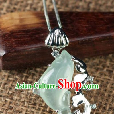 Chinese Traditional Jade Jewelry Accessories Ancient Hanfu Jadeite Dolphin Necklace for Women