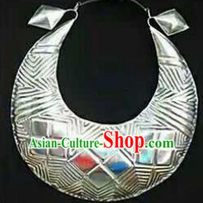 Chinese Traditional Miao Nationality Jewelry Accessories Ethnic Sliver Necklace for Women