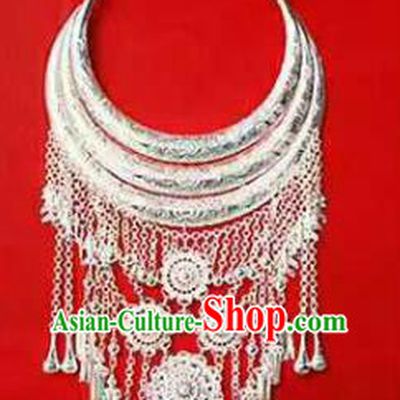 Chinese Traditional Miao Nationality Sliver Necklace Ethnic Wedding Jewelry Accessories for Women