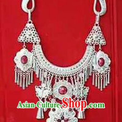 Chinese Traditional Dong Nationality Sliver Red Necklace Ethnic Wedding Jewelry Accessories for Women