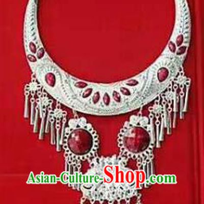 Chinese Traditional Dong Nationality Sliver Red Necklace Ethnic Wedding Jewelry Accessories for Women
