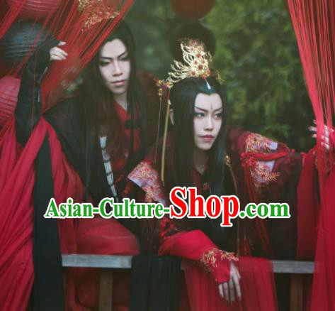 Ancient Chinese Cosplay Costume Chinese Shoes Traditional China Swordsman Clothing and Jewelry Accessories Ancient Chinese Cosplay Costume Chinese Shoes Traditional China Swordsman Clothing and Jewelry Accessories