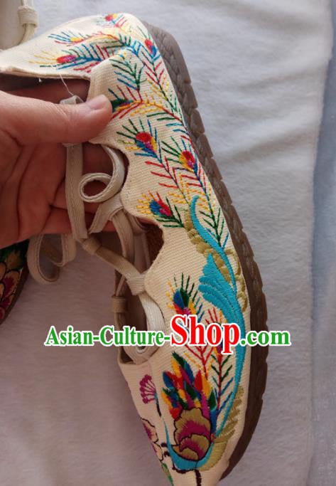 Chinese Traditional Handmade Embroidered Shoes White Cloth Shoes for Women Chinese Traditional Handmade Embroidered Shoes White Cloth Shoes for Women