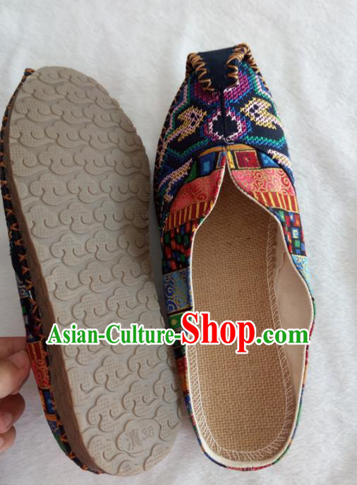 Chinese Traditional Handmade Embroidered Shoes Navy Cloth Slippers for Women Chinese Traditional Handmade Embroidered Shoes Navy Cloth Slippers for Women