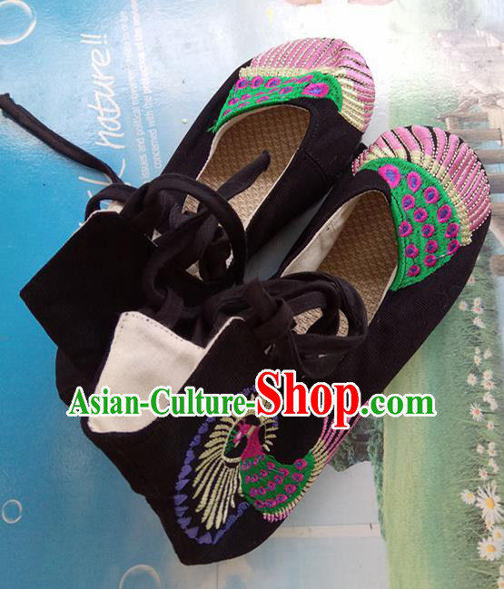 Chinese Traditional Handmade Embroidered Shoes Black Cloth Shoes for Women Chinese Traditional Handmade Embroidered Shoes Black Cloth Shoes for Women