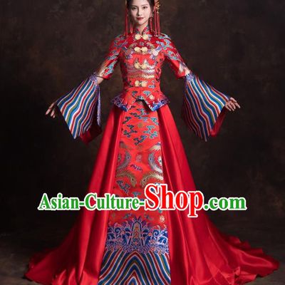 Chinese Traditional Red Xiuhe Suits Ancient Bride Embroidered Trailing Wedding Dress for Women