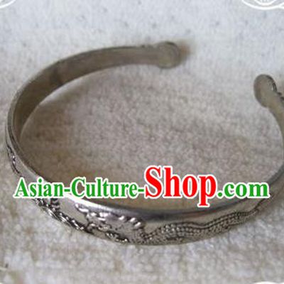 Chinese Traditional National Accessories Ethnic Carving Dragons Bracelet for Women