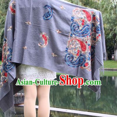 Chinese Traditional Embroidered Scarf Yunnan National Grey Wool Cloak for Women