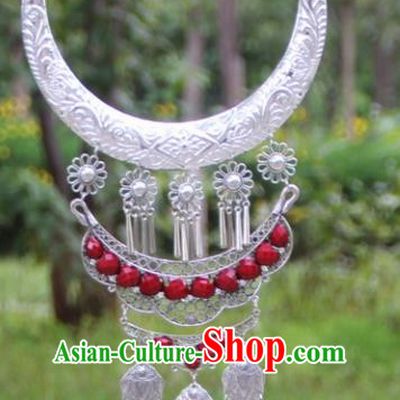Chinese Traditional Ethnic Accessories Yunnan Miao Minority Exaggerated Red Necklace for Women
