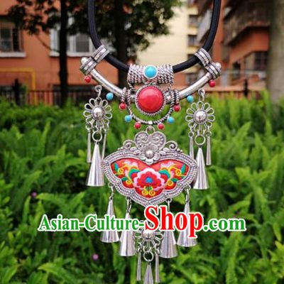 Chinese Traditional Miao Minority Embroidered Red Necklace Ethnic Tassel Accessories for Women