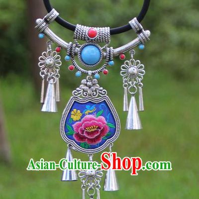 Chinese Traditional Minority Blue Embroidered Necklace Ethnic Folk Dance Accessories for Women