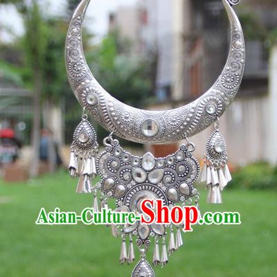 Chinese Traditional National Ethnic Jewelry Accessories White Necklace for Women